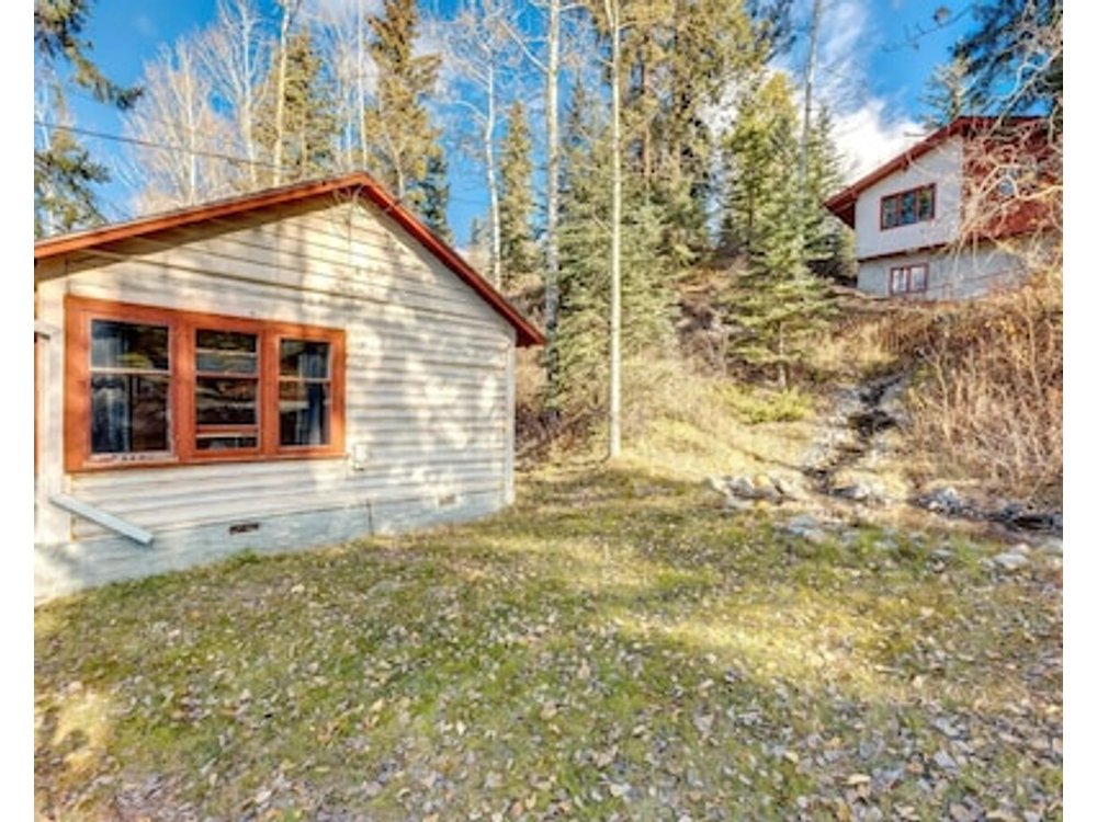 Huckleberry Lodge Mountain Getaway Near Banff