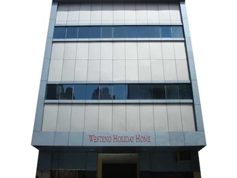 Hotel Westend Holiday Home 5 mint from Nizamuddin Railway Station