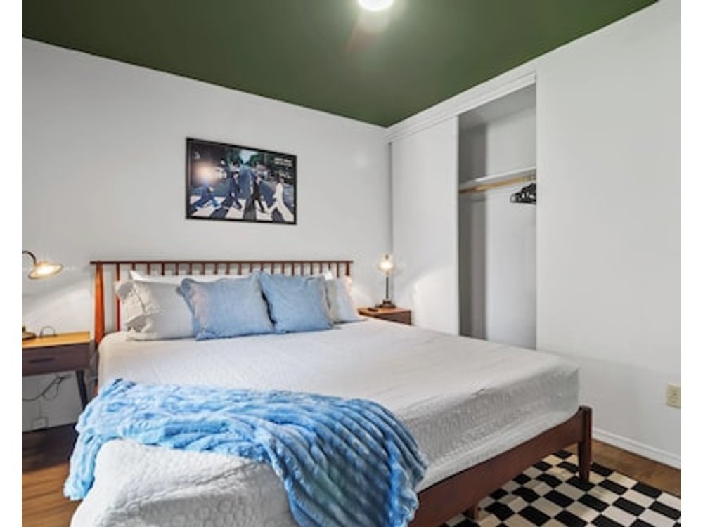Groovy Getaway - Retro Vibes and Modern Comfort
