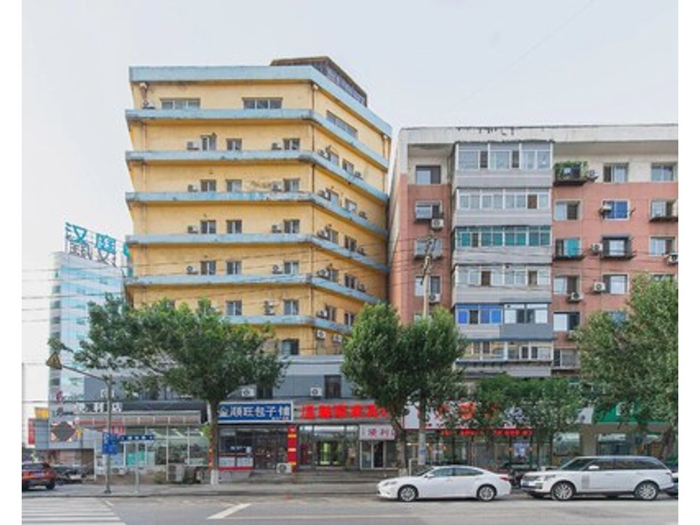 Shell Hotel (Shenyang North Railway Station Huigong Square)