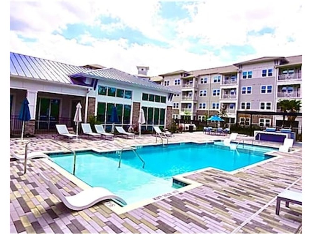 Riverfront Getaway • JAX Airport Access