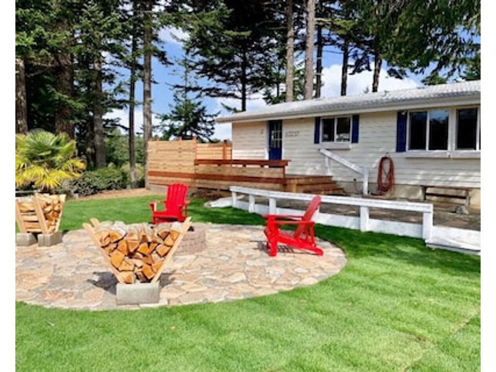 Luxury Cabin Panoramic Water Views Private Getaway
