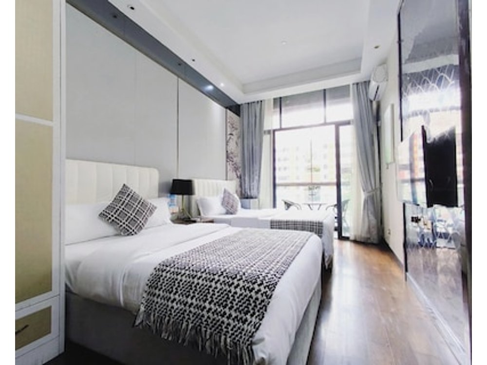 Aurora Boutique Apartment (shenzhen Futian Qiaoxiang Branch)