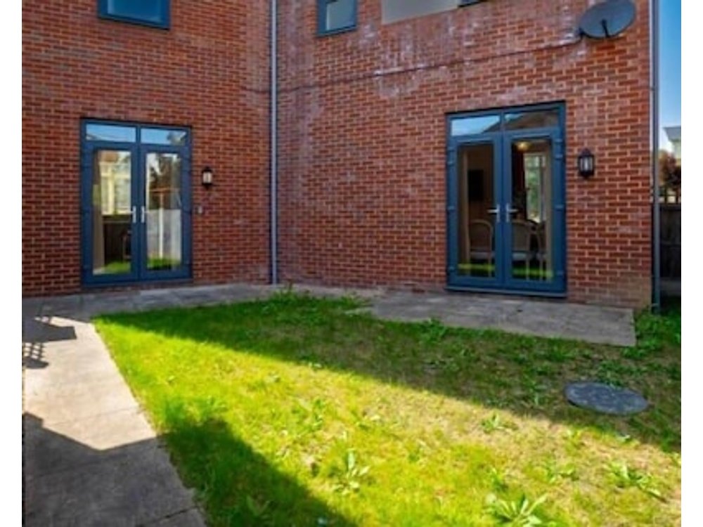 Posh Wetheringsett in Milton Keynes