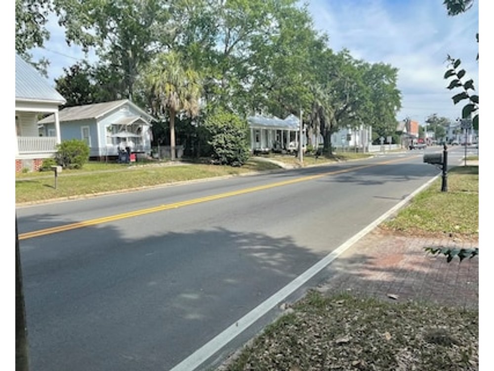 Summer and Early Fall Special Rates Camellia Cottage - Wheelchair Accessible
