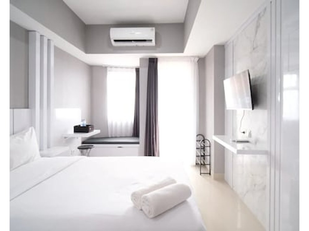 Nice And Comfy Studio Grand Dharmahusada Lagoon Apartment