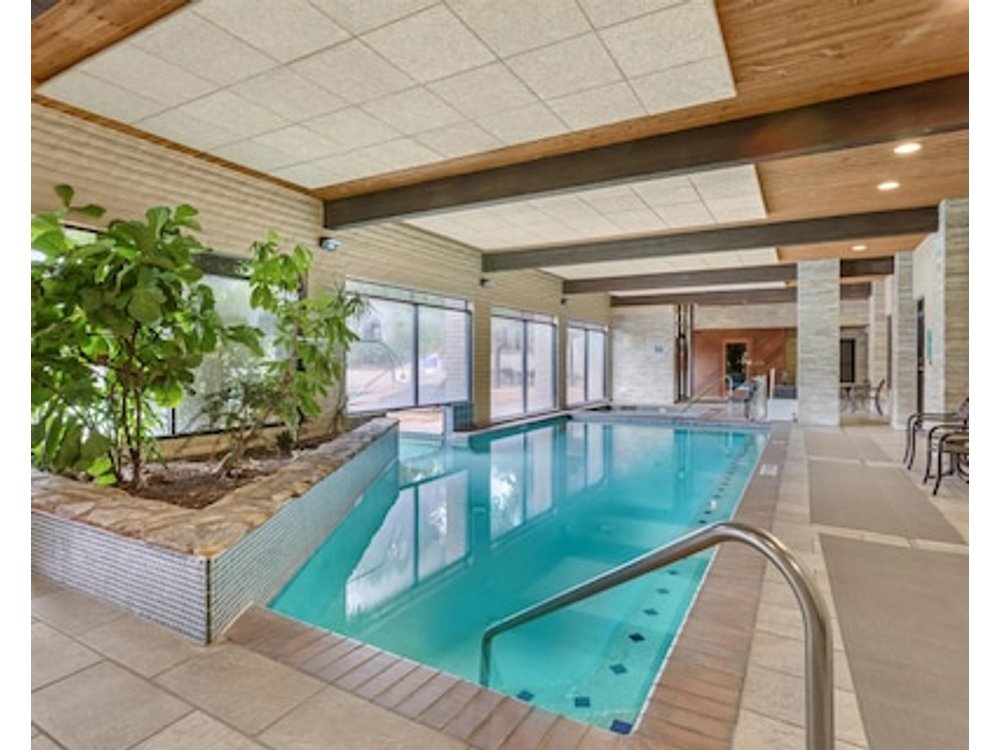 Best Western Plus Arroyo Roble Hotel & Creekside Villas