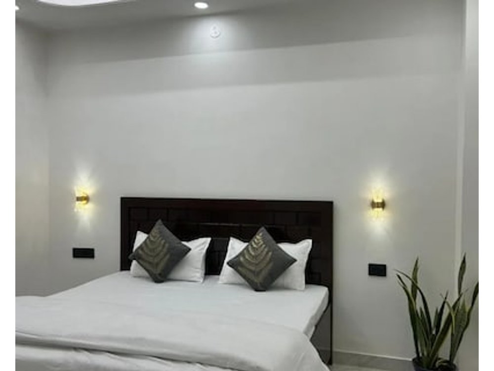 Chic & Modern Getaway with Designer Interiors