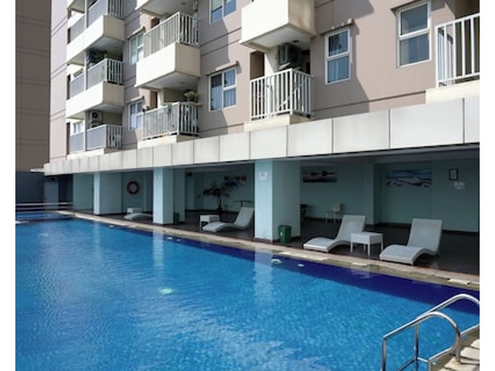 Nice And Warm Studio At Belmont Residence Puri Apartment