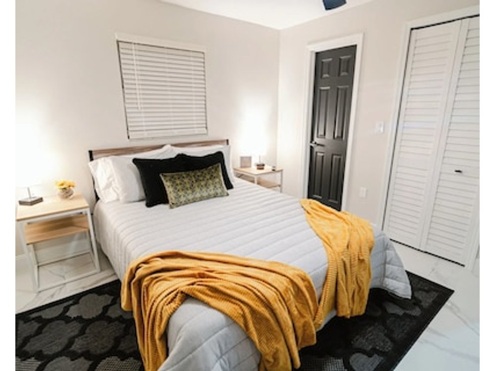 Close To The Beach And 5th Ave! Fun Naples Peaceful Getaway 4u!