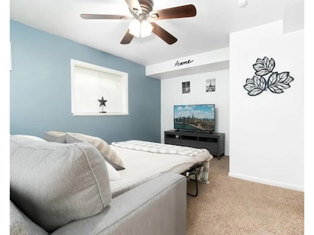 Spacious Millcreek Cottage Near SLC Hiking Golf