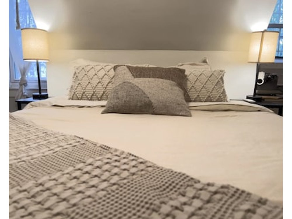Cozy Clintonville Cottage- Close To High Street And Osu Campus And Pet Friendly!