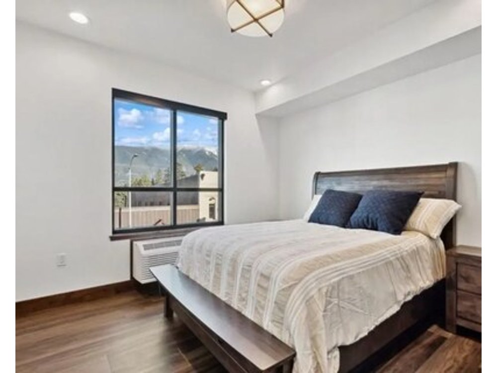 #303 1bed /1bath Apt With View And Gym Close To Gnp In Columbia Falls.