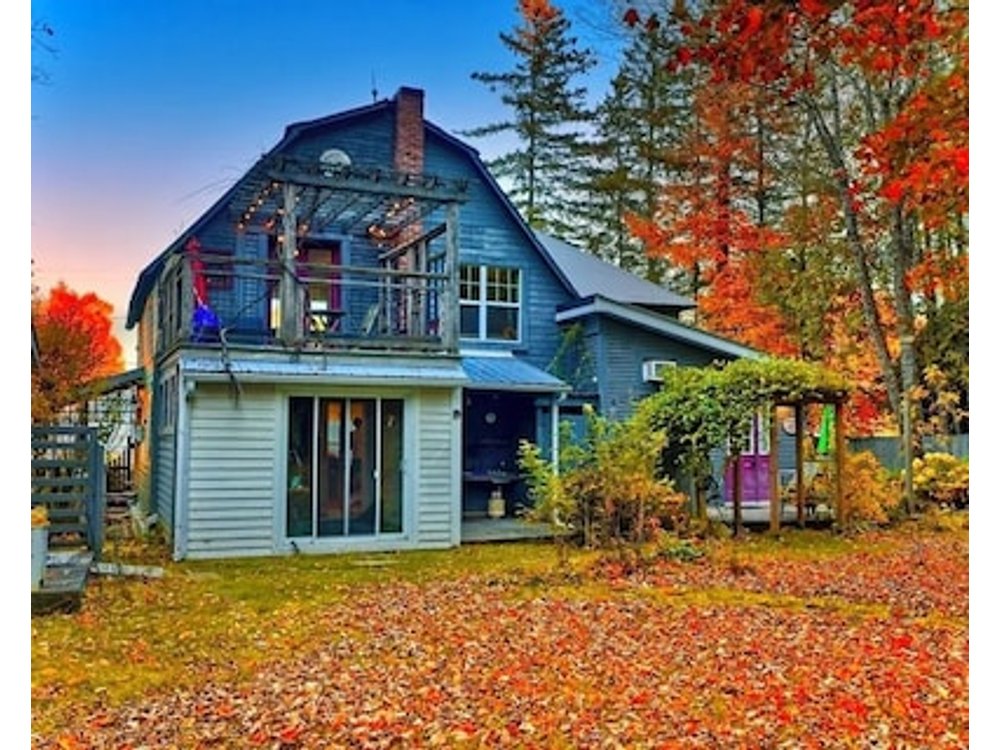 Unique Getaway Wood Loft 5mn from Lake Beach