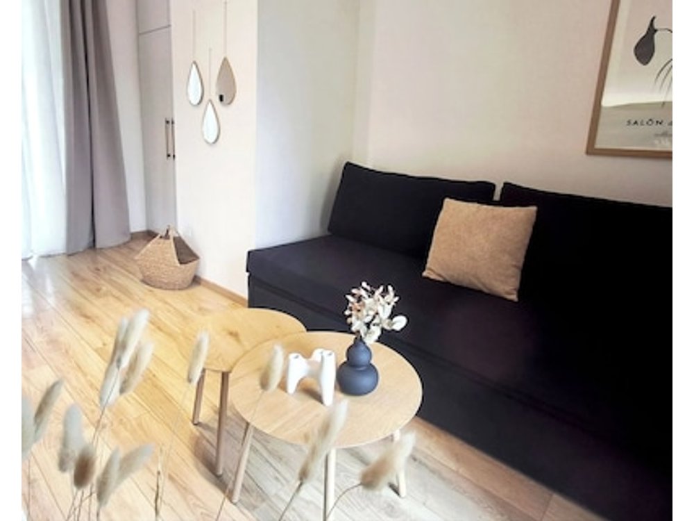 Destino Sunlit Haven 5' from metro Fiber WiFi minimal apartment in Athens