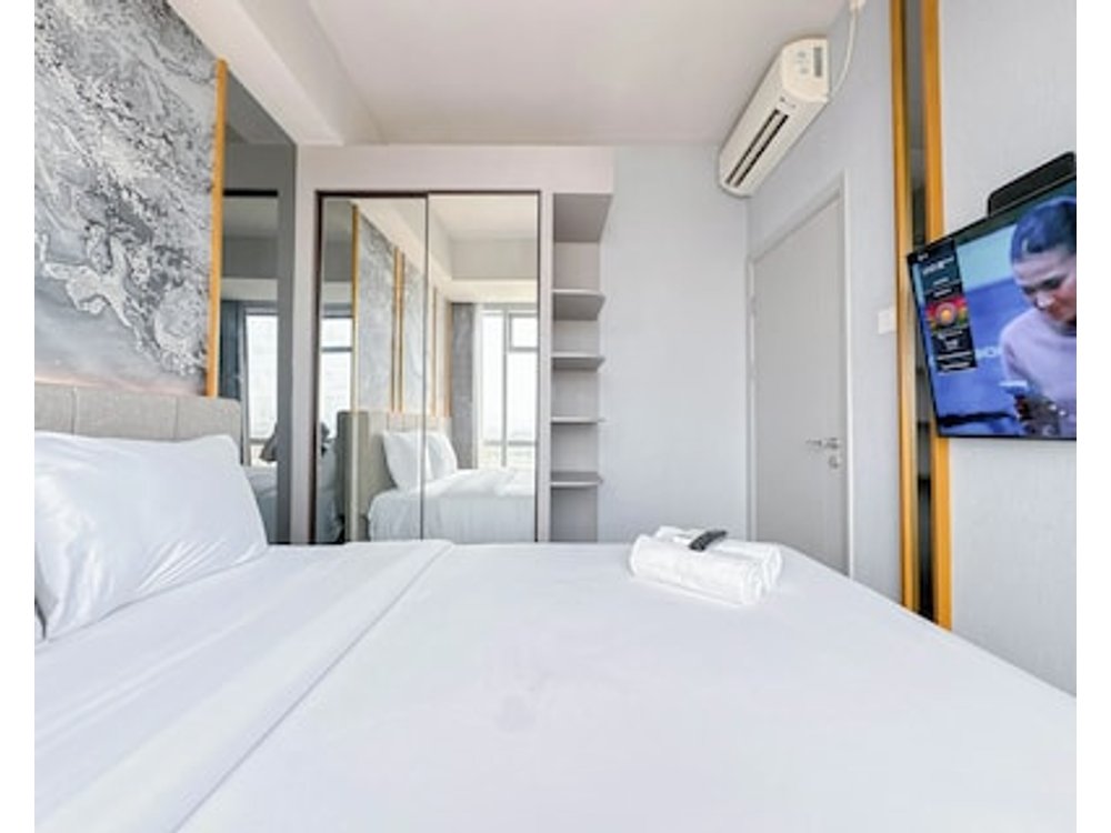 Nice And Comfortable Living 1br At Grand Sungkono Lagoon Apartment
