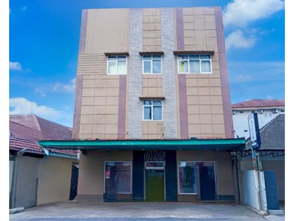 Collection O R.Sukamto Near Palembang Trade Center Mall