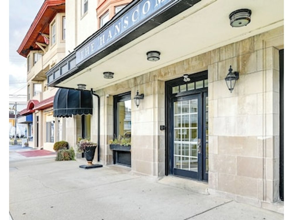 Prime Walkable Location! 2-Unit Ocean City Getaway