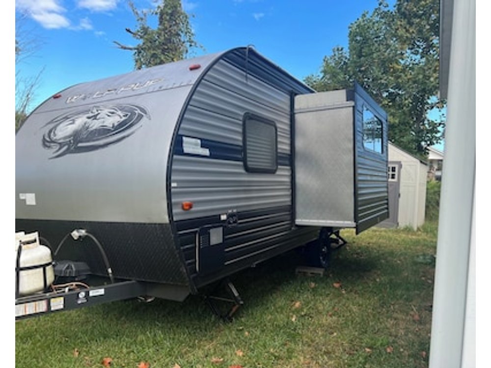 Cozy Rv With Wifi And Ac In Charming Bloomington