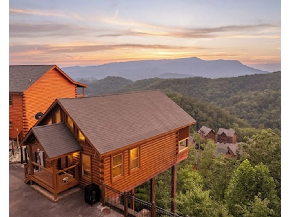 New Incredible View! Hot Tub! Jacuzzi! Romantic Getaway! Min To Pigeon Forge
