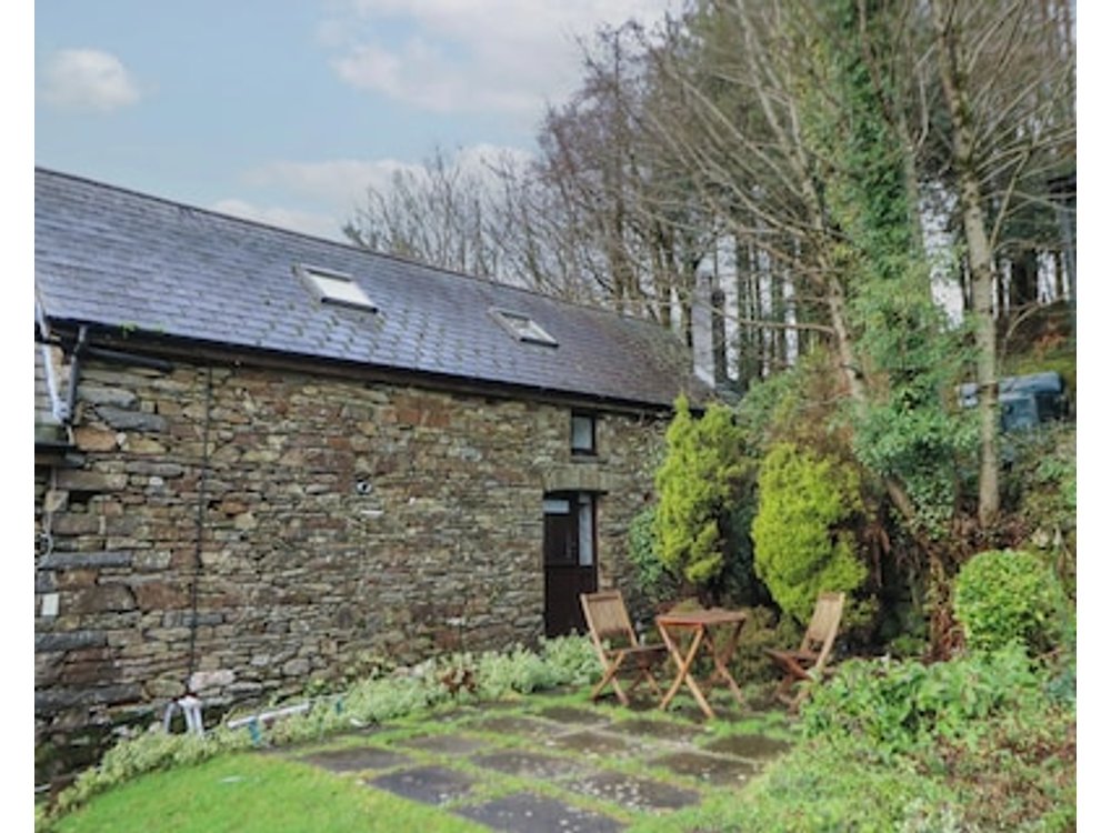 Ty Ceffylau Pet Friendly Character Holiday Cottage In Llanybydder