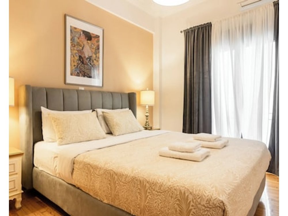 An 47 Sq Meters Artistic Apartment In The Center Of Athens
