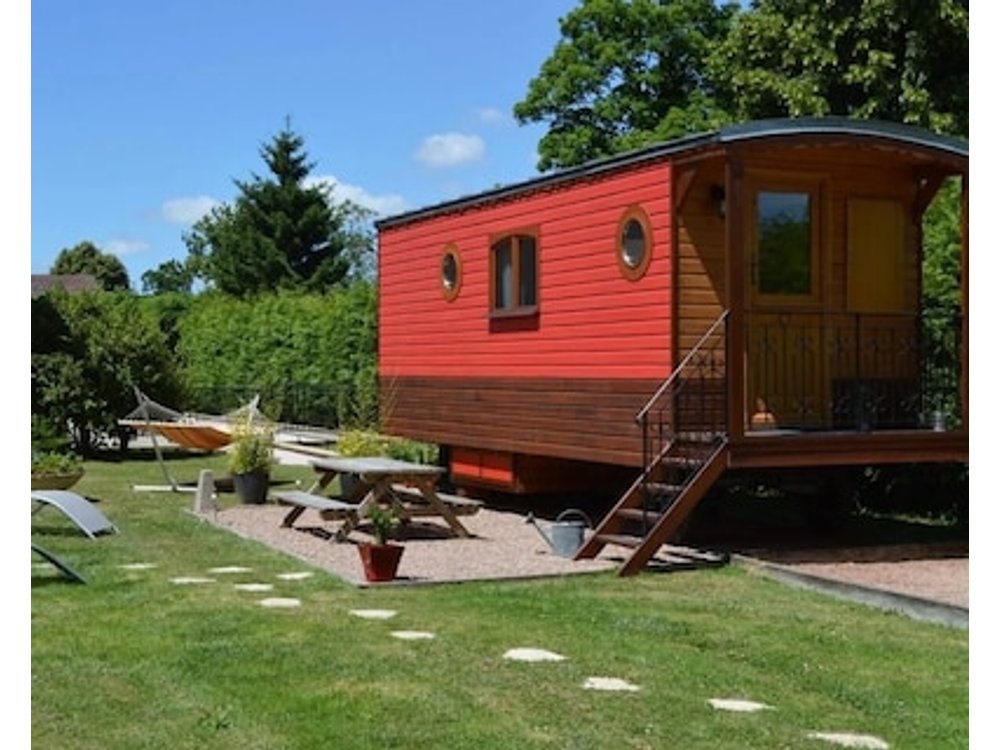 Cottage Gîte Insolite Roulotte 5 Personnes With Private Terrace Private Garden And Wi-fi
