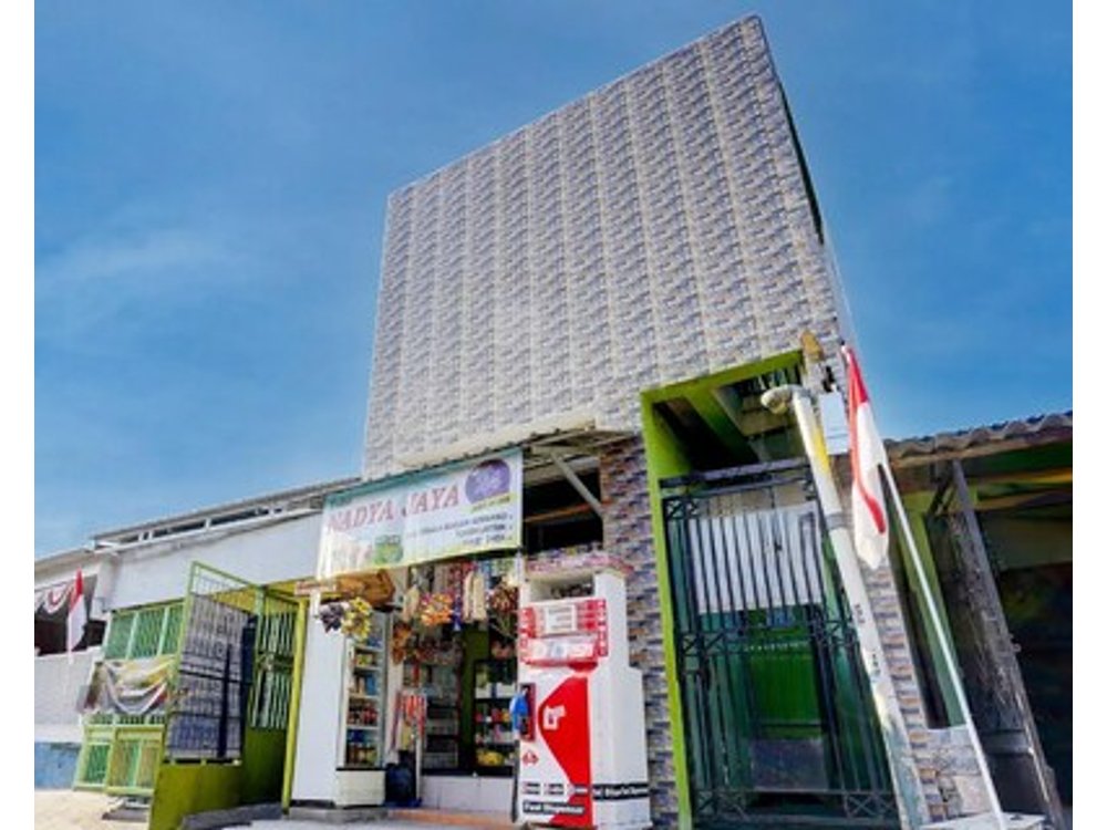 OYO Life 93061 Kost Vicky Syariah