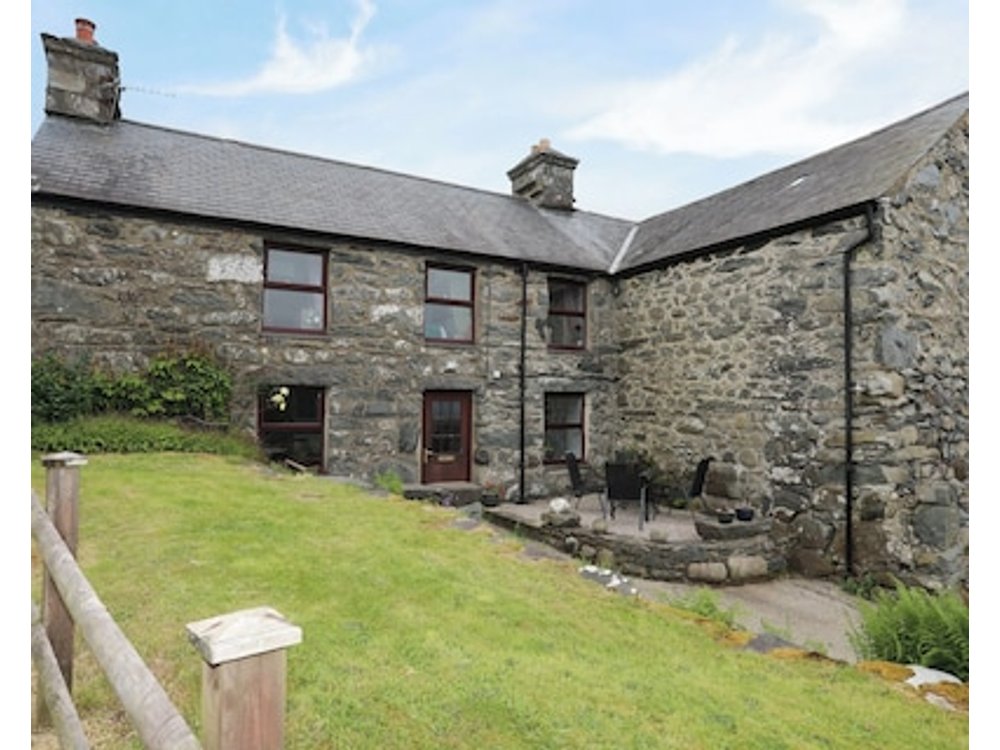 Hendy Cottage Pet Friendly With Open Fire In Chwilog Ref 923445