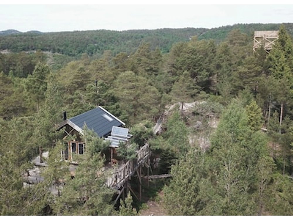 Beautiful Treetop cabin in cozy south part of Norway perfect for a getaway