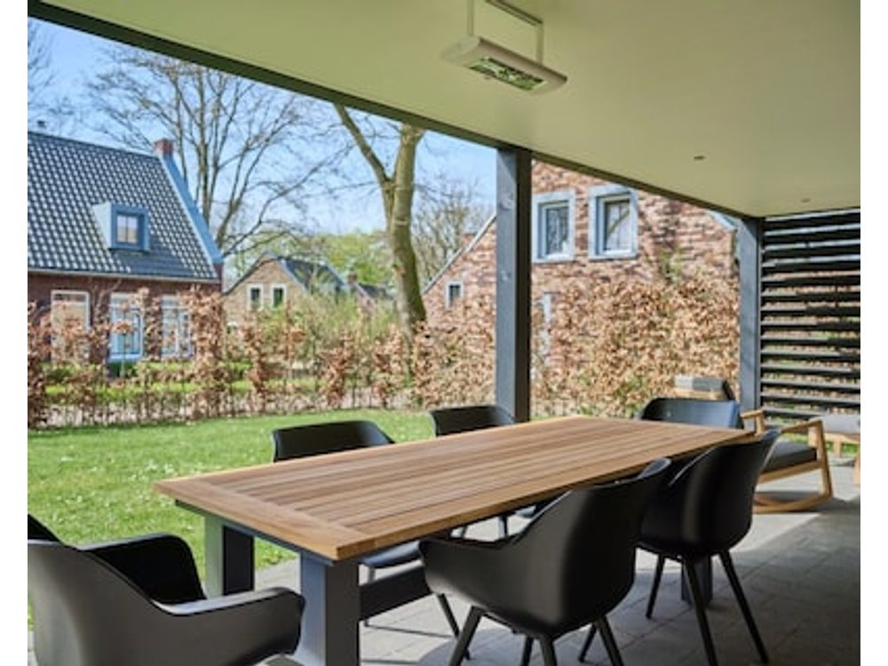 Nice villa with veranda 4 km from Maastricht