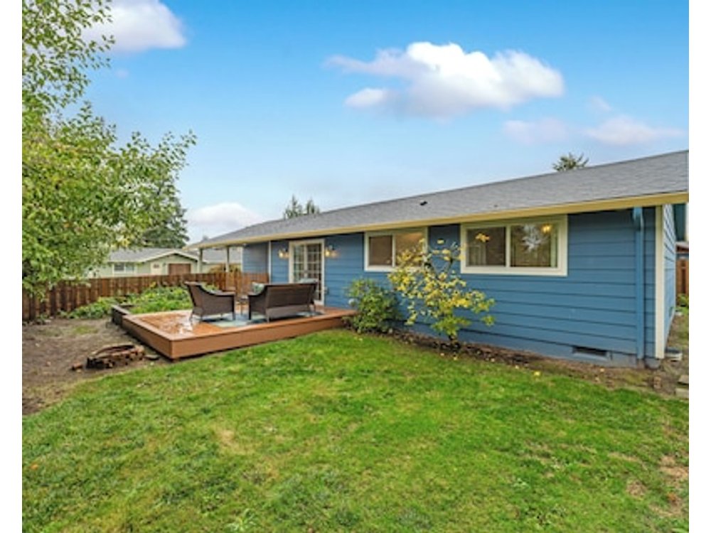 New Listing! The Apple Tree Cottage ~ A Fully Remodeled 2 Bed / 2 Bath Home