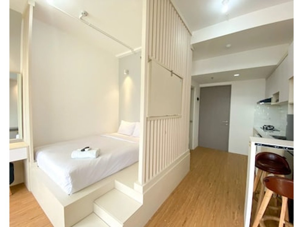 Homey And Elegant Studio Vasanta Innopark Apartment