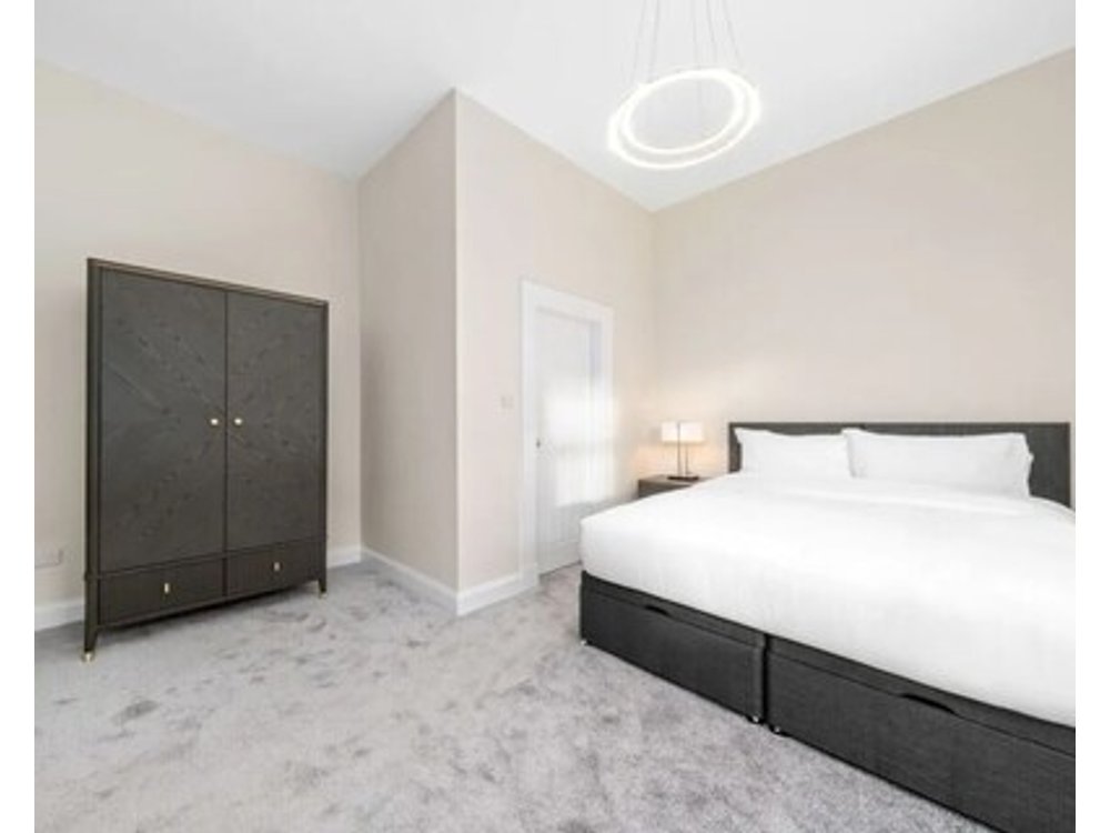 Largs Luxury 4 Bed Apartment In Central Glasgow