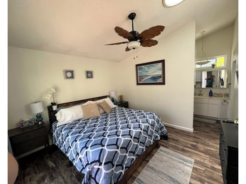Perfect Coastal Getaway! 3 Bed 2 Bath With 3 Private Yards. Clean. Pet Friendly.