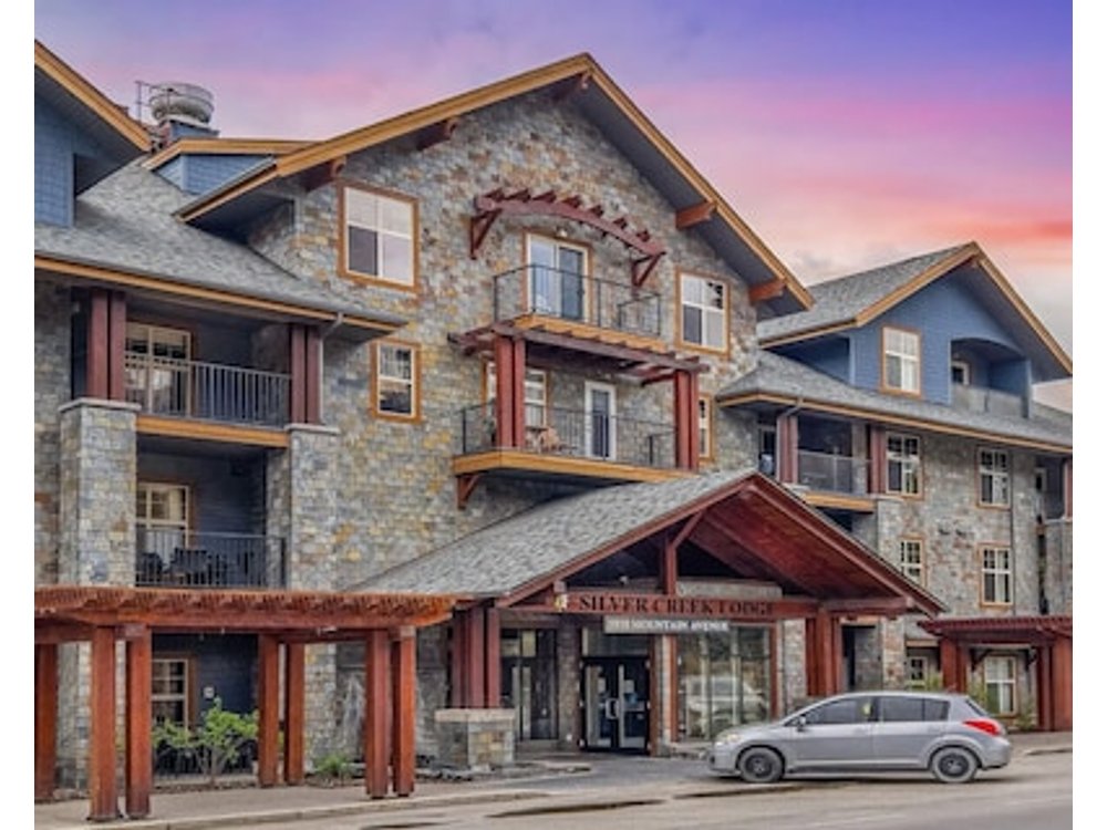 Relaxing 1BR Getaway Hot tub plus Amazing Mtn Views