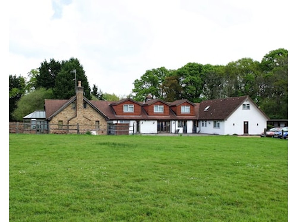 Little Foxes Hotel & Gatwick Airport Parking