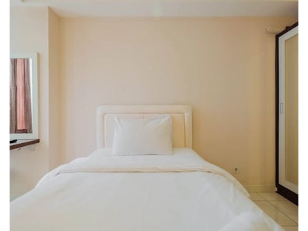 Cozy Studio Apartment At Cinere Bellevue By Travelio
