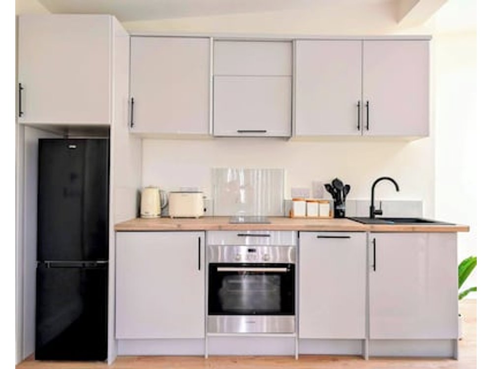 1-bedroom garden apartment in the foothills of Dublin Mountains.