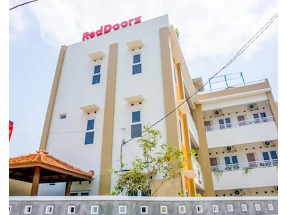 RedDoorz Syariah near Taman Pelangi Monjali