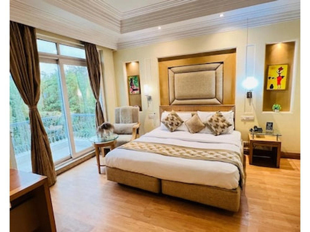 Inaya Stays - Suites & Apartments With Bathtub