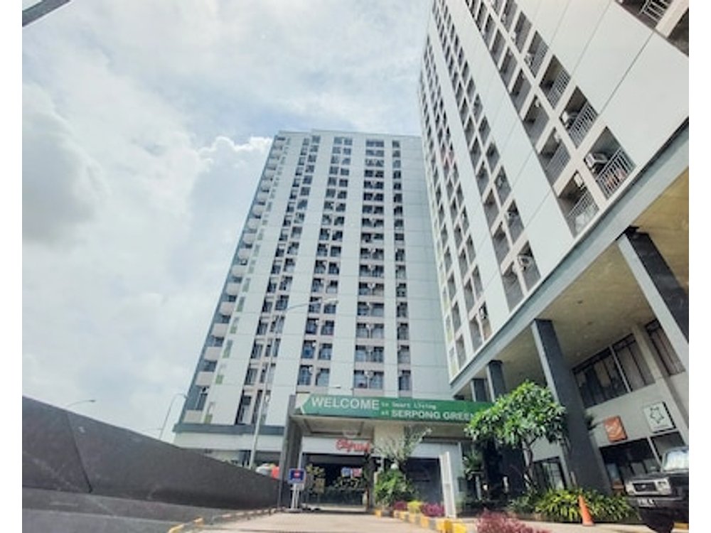 Restful Studio Room At Serpong Greenview Apartment