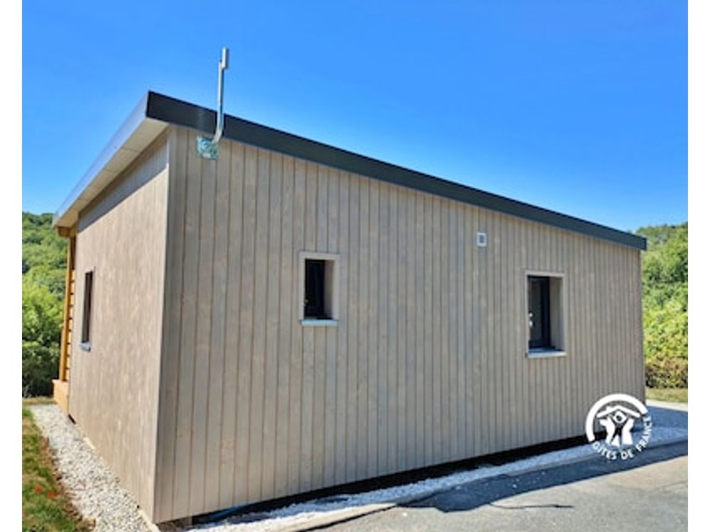 Peaceful Chalet at Camping de Coupeau for 4 Guests