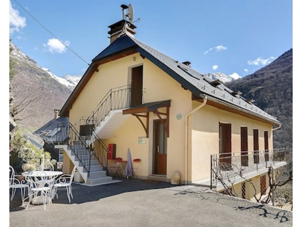 Gîte Coumély - Gavarnie-Gèdre: Bright Apartment in the Heart of the Pyrenees