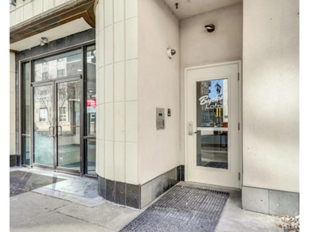 Cozy Couples Getaway In Downtown Louisville