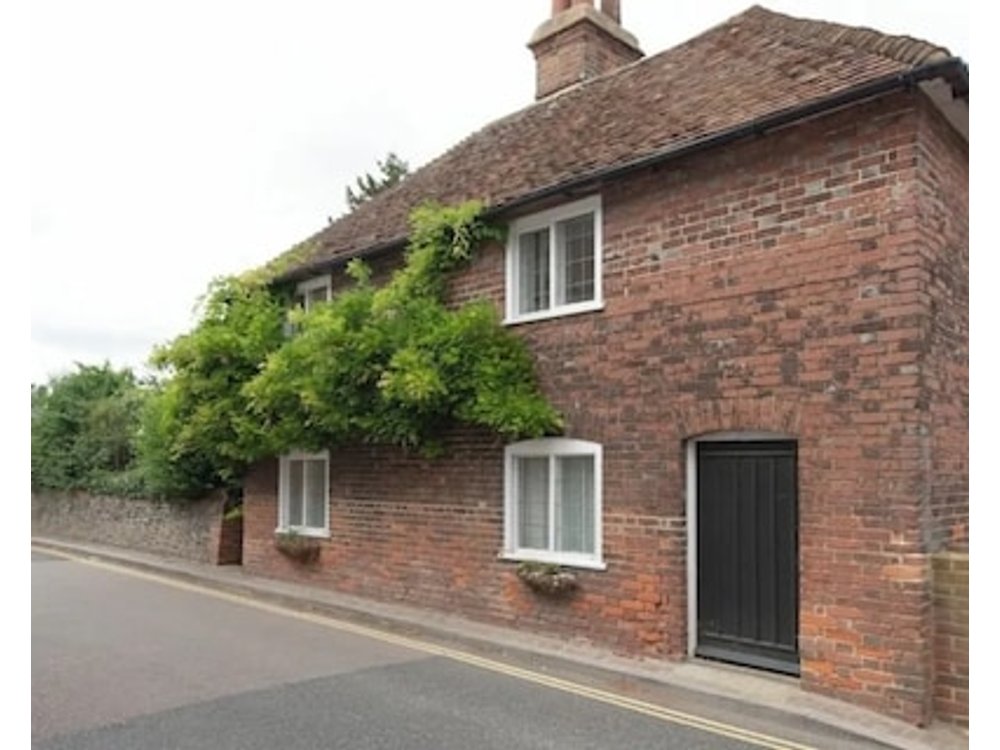 Countryside Escape In Beautiful Cosy Cottage