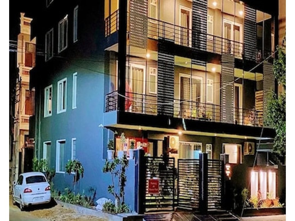 BK Studio And Rooms Near Huda City Centre