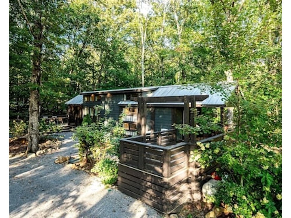 Gorgeous Cottage with Fire Pit and Barbecue in Tracy City Tennessee