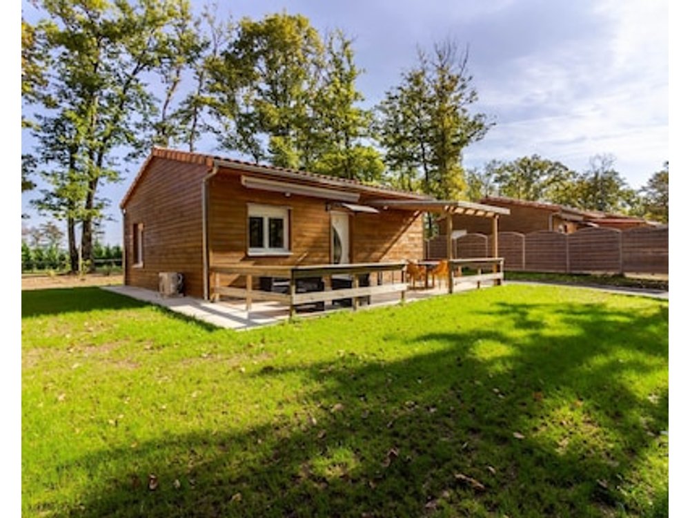 Authentic Stay in Dordogne – Comfortable Gîte with Heated Pool
