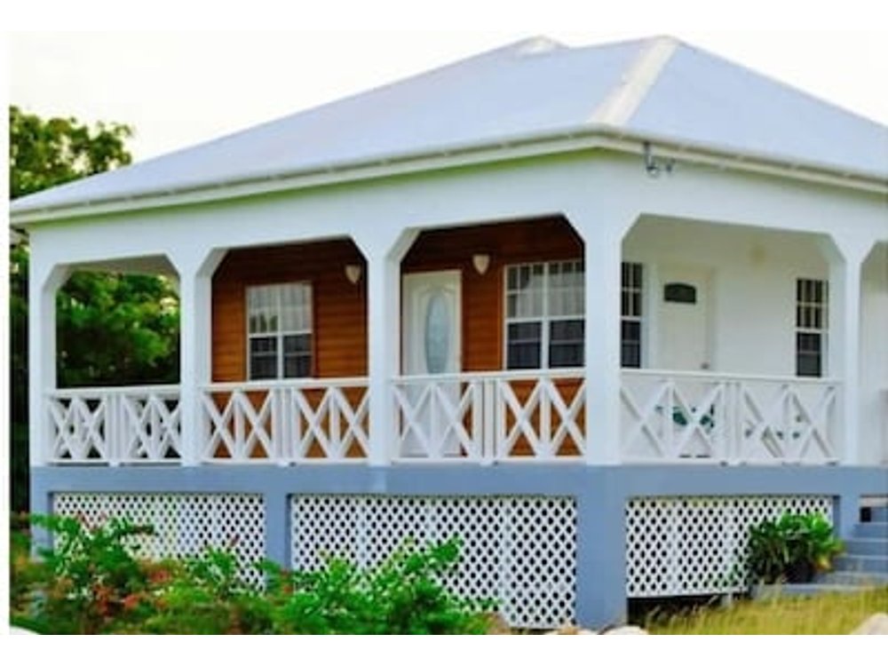 Hilltop Cottage W/ Breathtaking View Of Atlantic Ocean.